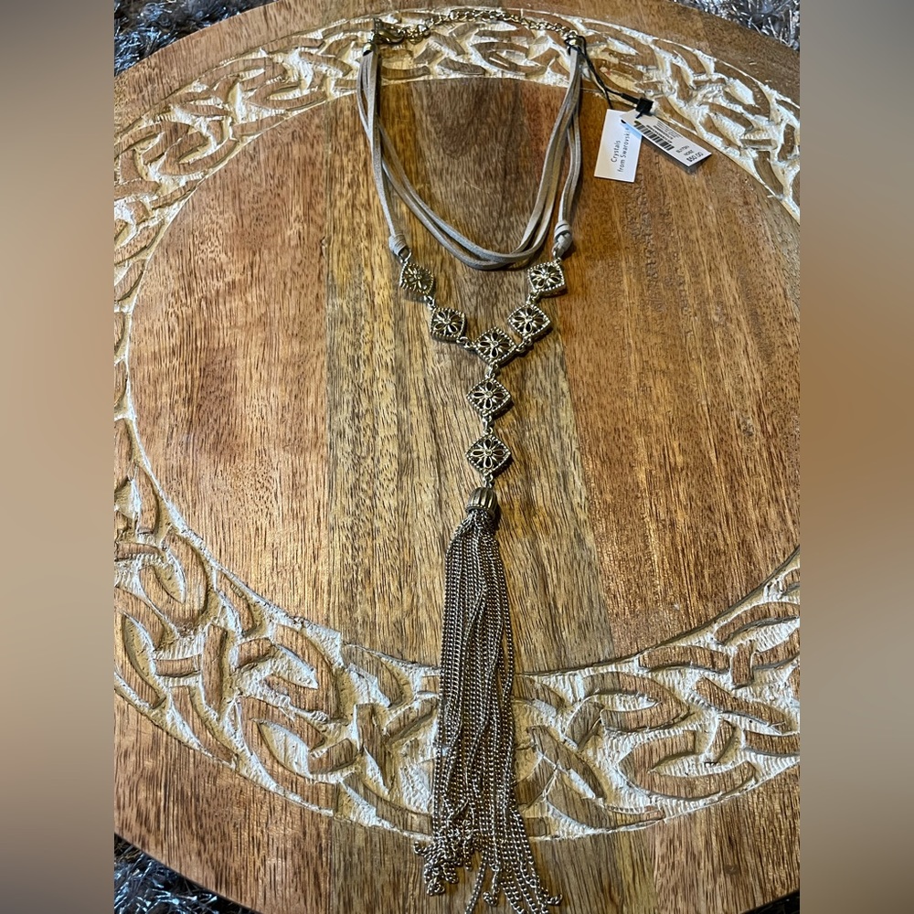 WHITE HOUSE BLACK MARKET Gold Necklace With Crystals From Swarovski Retail $50